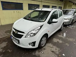 Weiß Gebraucht 2010 Chevrolet Spark LS Kleinwagen | 3.400 € (Fairer Preis)
