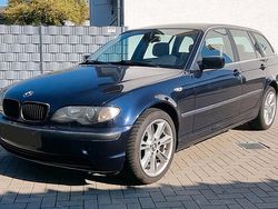Blau Gebraucht 2002 BMW 320 Kombi | 3.700 € (Fairer Preis)