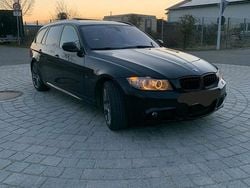 Schwarz Gebraucht 2010 BMW 330 Sport Line Kombi | 6.500 € (Superpreis)