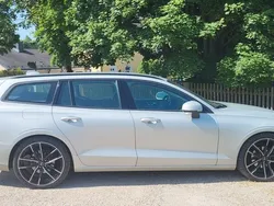 Silber Gebraucht 2019 Volvo V60 Kombi | 18.500 € (Teuer)