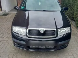 Schwarz Gebraucht 2005 Skoda Fabia Kombi | 1.250 € (Guter Preis)