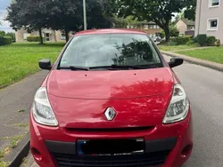 Rot Gebraucht 2012 Renault Clio IV Dynamique Limousine | 2.990 € (Fairer Preis)