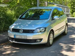 Grau Gebraucht 2011 VW Golf Plus Cross Van / Kleinbus | 6.500 €