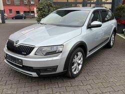 Silber Gebraucht 2014 Skoda Octavia Scout 4x4 Limousine | 7.990 € (Fairer Preis)