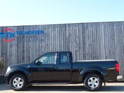 Black metallic Gebraucht 2005 Nissan Navara Abholung | 8.300 € (Etwas zu teuer)