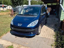 Blau Gebraucht 2005 Peugeot 1007 Kleinwagen | 2.300 € (Fairer Preis)