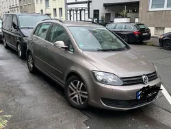 Braun Gebraucht 2009 VW Golf Plus Comfortline Van / Kleinbus | 4.200 € (Fairer Preis)