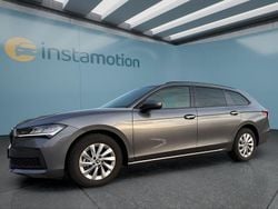 Grau Gebraucht 2025 Skoda Superb Kombi | 29.799 € (Superpreis)