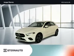 Weiß Gebraucht 2023 Mercedes A200 Progressive Limousine | 26.780 € (Guter Preis)