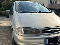 Silber Gebraucht 1997 Ford Galaxy Ghia Van / Kleinbus | 2.550 € (Teuer)