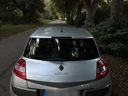 Grau Gebraucht 2006 Renault Mégane II Kleinwagen | 3.250 € (Etwas zu teuer)