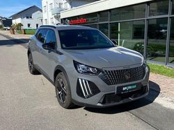 Grau Gebraucht 2024 Peugeot 2008 Allure SUV | 18.990 € (Fairer Preis)
