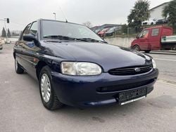 Blau Gebraucht 1996 Ford Escort Limousine | 2.400 € (Fairer Preis)