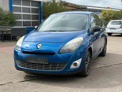 Blau Gebraucht 2012 Renault Grand Scénic III Bose Edition Van / Kleinbus | 1.750 €