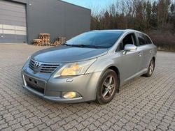 Silber Gebraucht 2009 Toyota Avensis Kombi | 3.300 € (Guter Preis)