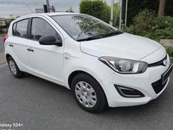 Weiß Gebraucht 2014 Hyundai i20 Classic Kleinwagen | 2.700 € (Fairer Preis)
