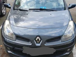 Grau Gebraucht 2009 Renault Clio II Luxe Limousine | 2.350 € (Guter Preis)