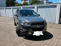 Grau Gebraucht 2011 Chevrolet Captiva SUV | 9.500 €