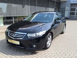 Dunkel schwarz metallic Gebraucht 2014 Honda Accord Elegance Limousine | 11.980 € (Guter Preis)
