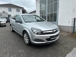 Silber Gebraucht 2006 Opel Astra GTC Limousine | 2.899 € (Teuer)