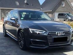 Grau Gebraucht 2016 Audi A4 Sport Kombi | 19.999 €