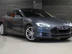 Grau Gebraucht 2014 Tesla Model S Limousine | 26.895 € (Fairer Preis)