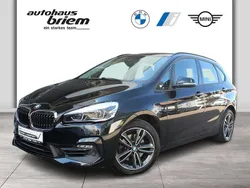 Schwarz Gebraucht 2020 BMW 220 Active Tourer Sport Line Van / Kleinbus | 25.990 € (Teuer)