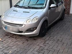 Grau Gebraucht 2004 Smart ForFour Kleinwagen | 2.000 € (Etwas zu teuer)