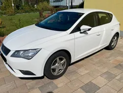 Weiß Gebraucht 2013 Seat Leon Style Limousine | 4.550 € (Etwas zu teuer)