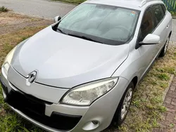 Grau Gebraucht 2010 Renault Mégane GrandTour Kombi | 2.750 € (Fairer Preis)