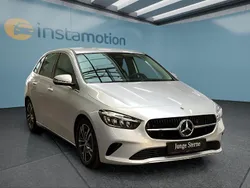 Silber Gebraucht 2024 Mercedes B200 Van / Kleinbus | 30.499 € (Fairer Preis)