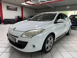 Weiß Gebraucht 2009 Renault Mégane III Dynamique Limousine | 3.990 € (Fairer Preis)