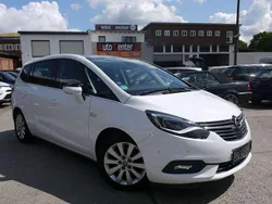 Schneeweiss/summitwhite/arctic Gebraucht 2017 Opel Zafira Tourer Business Van / Kleinbus | 14.999 € (Fairer Preis)