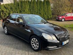 Schwarz Gebraucht 2012 Mercedes E300 Elegance Limousine | 9.999 € (Fairer Preis)
