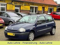 Blau Gebraucht 2001 Renault Clio II Basis Limousine | 1.399 € (Guter Preis)