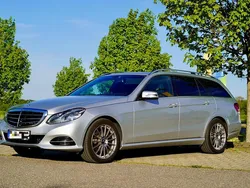Silber Gebraucht 2015 Mercedes 220 Kombi | 18.349 €