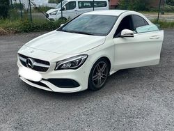 Weiß Gebraucht 2017 Mercedes CLA180 AMG Limousine | 17.500 €