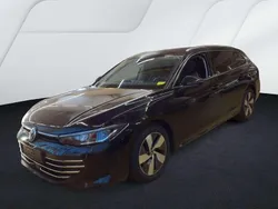Grenadillschwarz metallic Gebraucht 2025 VW Passat Elegance Kombi | 37.876 € (Superpreis)