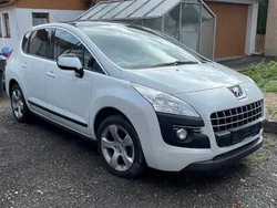 Weiß Gebraucht 2011 Peugeot 3008 Active Limousine | 2.500 € (Superpreis)