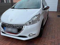 Weiß Gebraucht 2013 Peugeot 208 GTi Kleinwagen | 10.500 € (Fairer Preis)