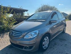 Grau Gebraucht 2005 Mercedes B200 Van / Kleinbus | 1.390 € (Superpreis)