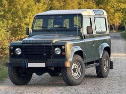 Grün Gebraucht 2014 Land Rover Defender Kombi | 32.980 €