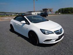 Weiß Gebraucht 2018 Opel Cascada Cabrio | 12.900 €