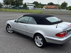 Silber Gebraucht 1999 Mercedes CLK320 Elegance Cabrio | 13.500 €