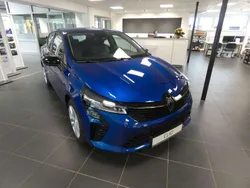 Blau Gebraucht 2024 Renault Clio V Evolution Kleinwagen | 19.400 € (Fairer Preis)