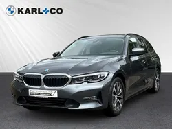 Grau Gebraucht 2022 BMW 320 Advantage Kombi | 29.990 € (Fairer Preis)