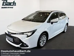 Weiß Gebraucht 2024 Toyota Corolla Business Edition Limousine | 27.990 € (Fairer Preis)