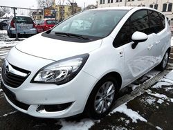 Weiß Gebraucht 2016 Opel Meriva drive Van / Kleinbus | 9.690 € (Etwas zu teuer)