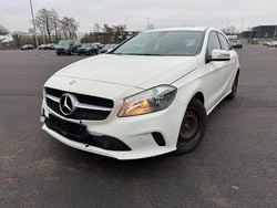 Weiß Gebraucht 2016 Mercedes A180 Limousine | 8.400 € (Superpreis)