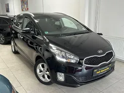 Schwarz Gebraucht 2016 Kia Carens Van / Kleinbus | 11.499 € (Fairer Preis)